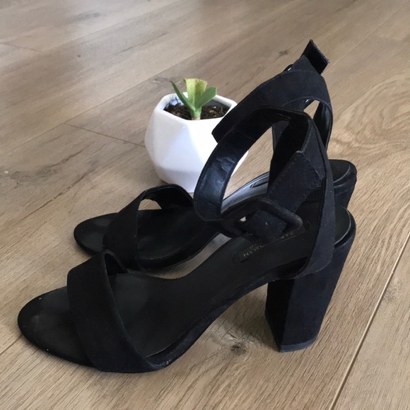 Zara Heels - Picture 3 of 8
